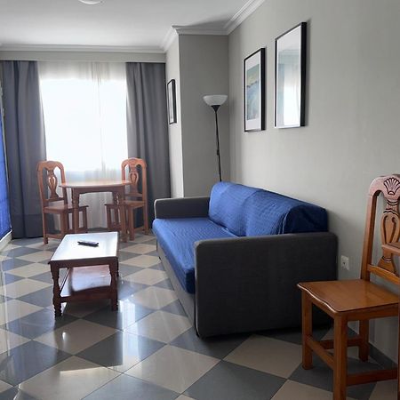 Apartamentos Nina De Oro Торемолинос Екстериор снимка
