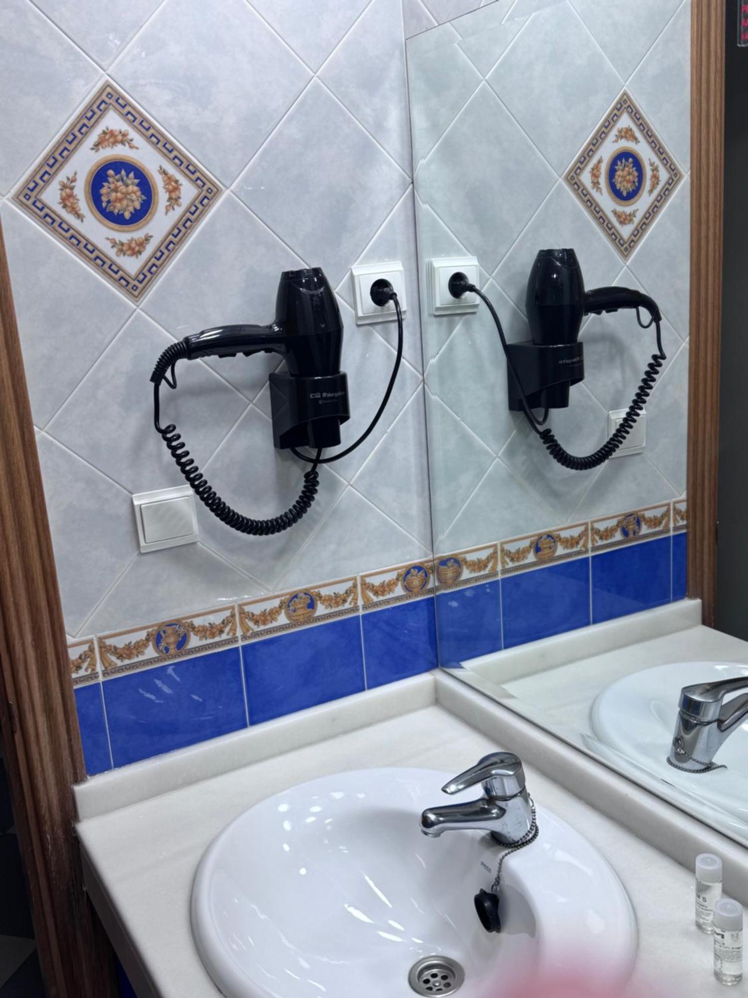 Apartamentos Nina De Oro Торемолинос Екстериор снимка
