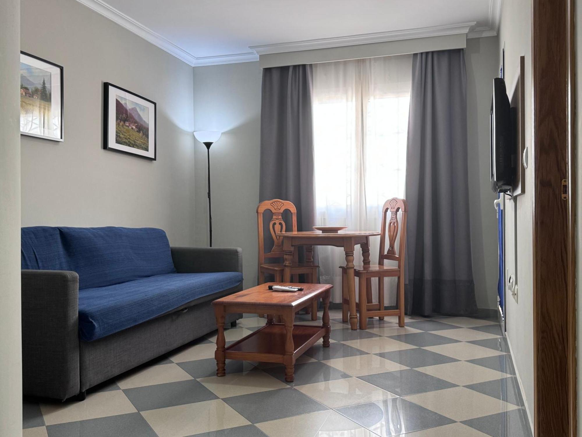 Apartamentos Nina De Oro Торемолинос Екстериор снимка