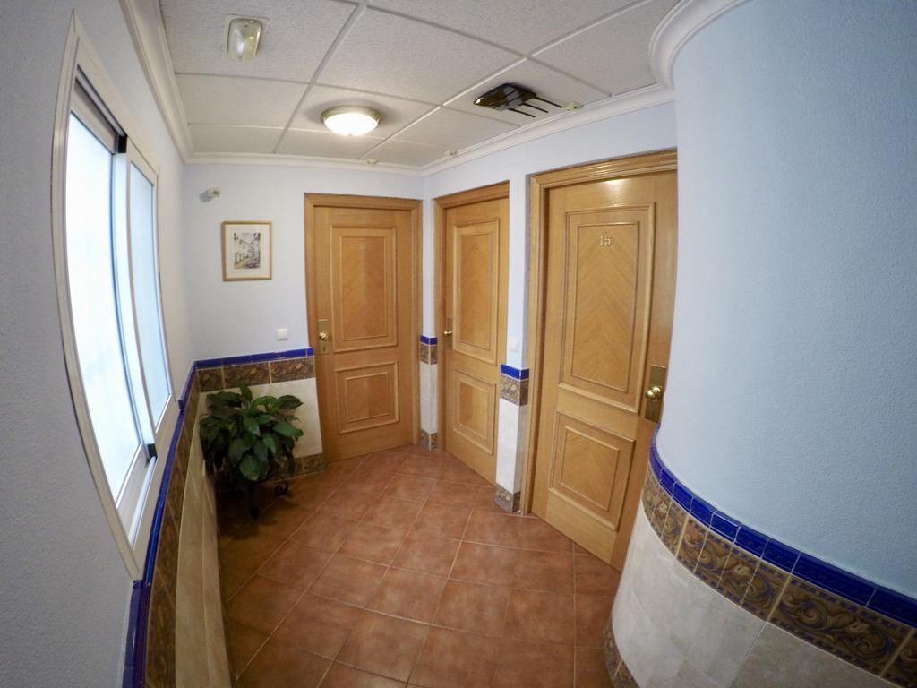 Apartamentos Nina De Oro Торемолинос Екстериор снимка