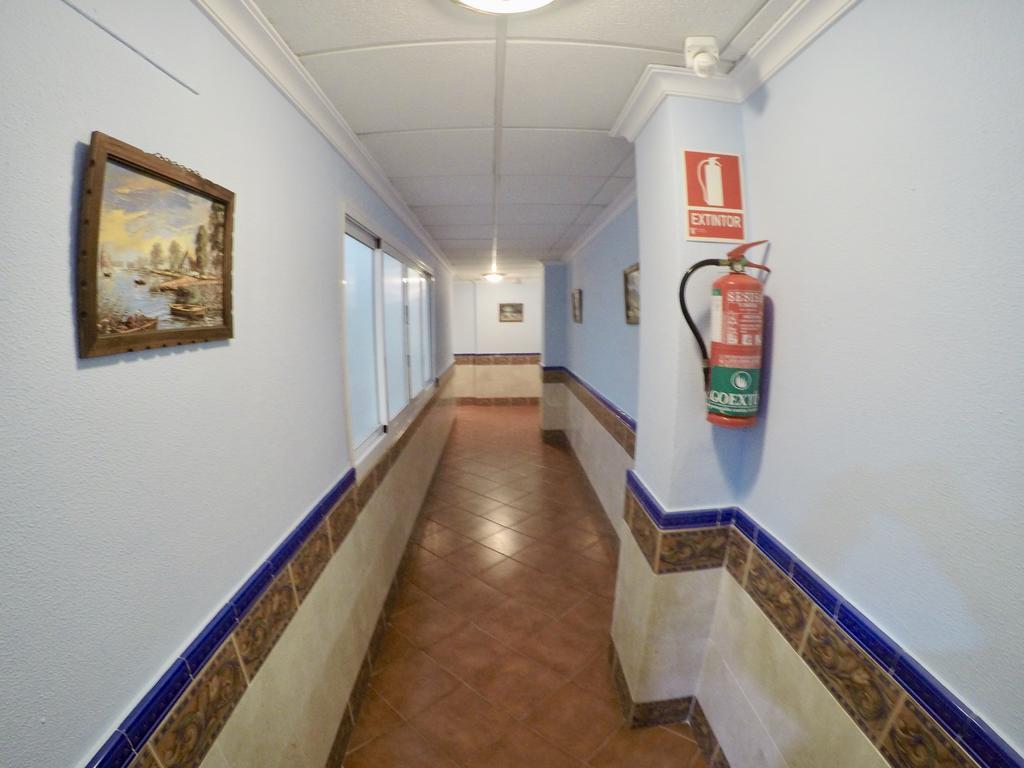Apartamentos Nina De Oro Торемолинос Екстериор снимка